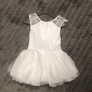 Adorable white ballet tutu | fits toddler 3-4 yrs